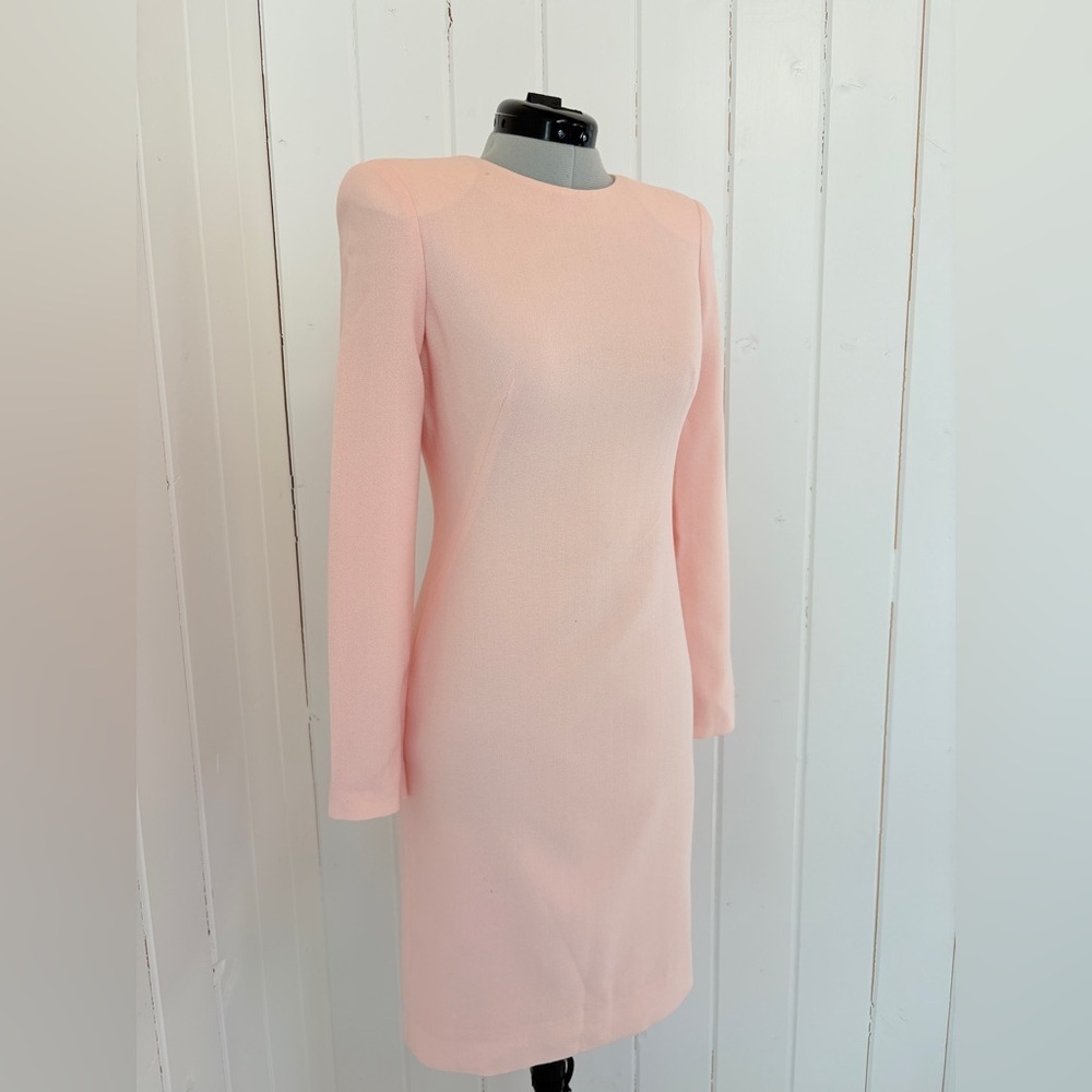 Alexander McQueen Pale Pink Structured Crepe Dress - Picture 2 of 16